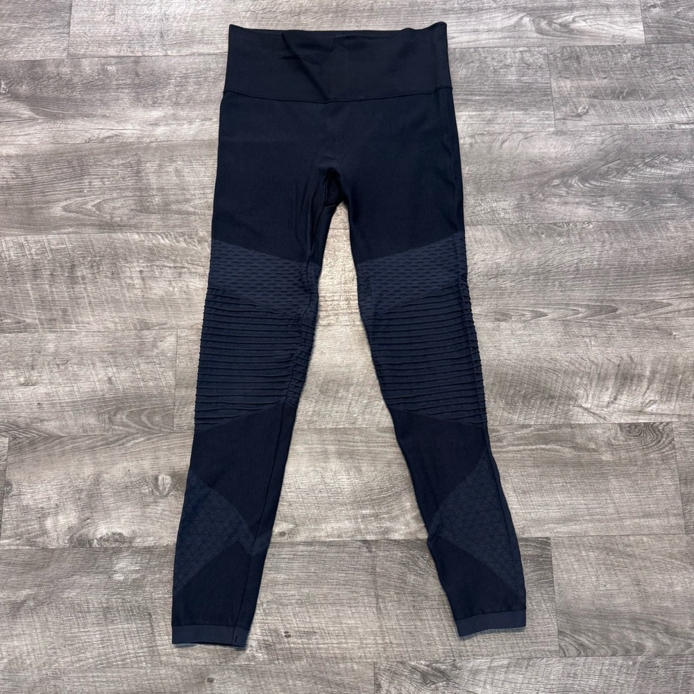 SPANX Seamless Look at Me Now Black Moto Leggings Womesn Sz. M
